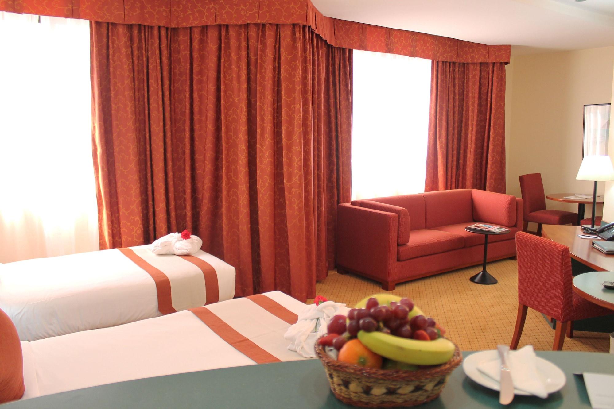 Al Diar Dana Hotel Abu Dabi Exterior foto