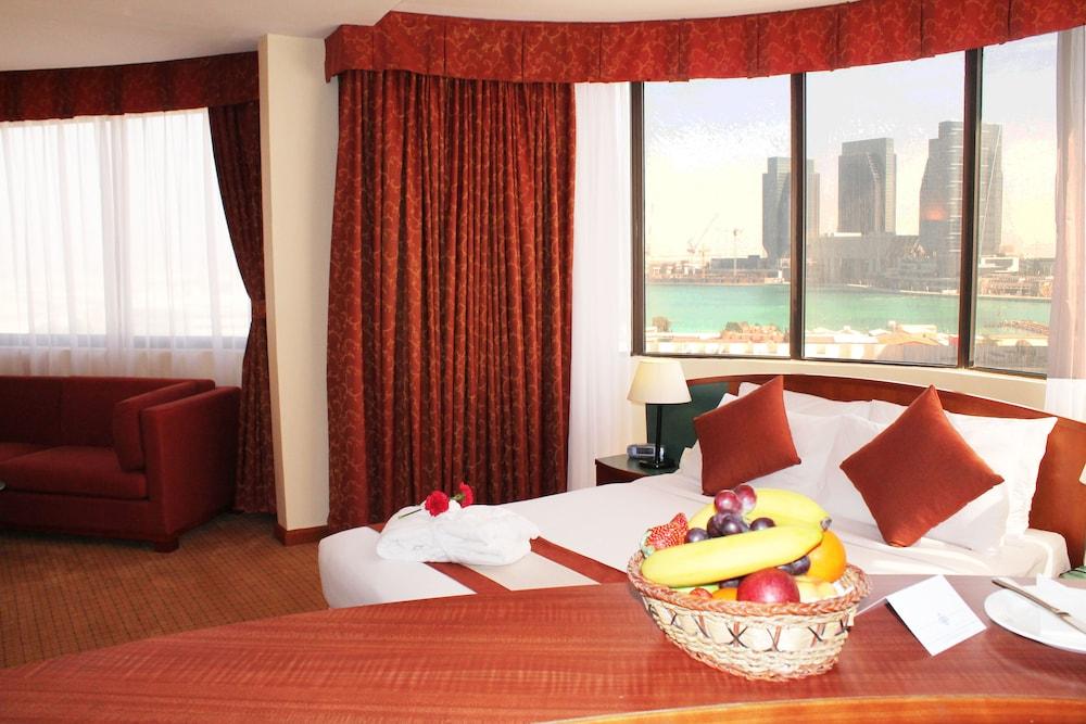 Al Diar Dana Hotel Abu Dabi Exterior foto